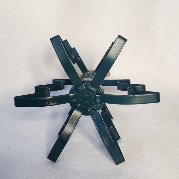 Metal Christmas Tree Tea Light Candle Holder - Picture 6 of 7